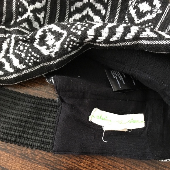 UO staring at stars embroidered halter crop top friendship top bustier - Picture 6 of 8